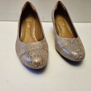 Clark's Collection Soft Cushion Wedge Pumps. US 7.5 M